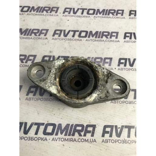 Опора заднего амортизатора Kia Ceed 2006-2012 553251H000